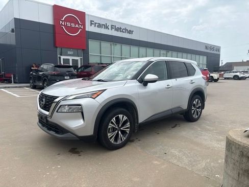 Used 2023 Nissan Rogue SV FWD image 1