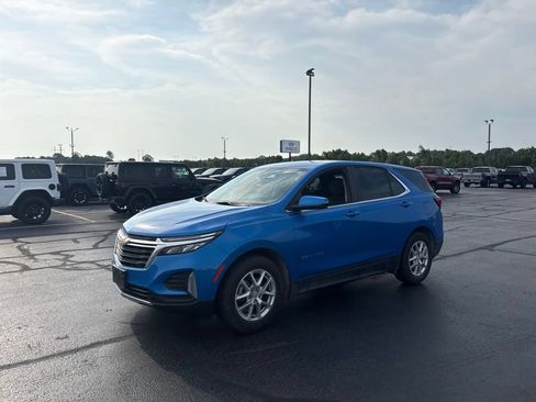 Used 2024 Chevrolet Equinox LT FWD image 3