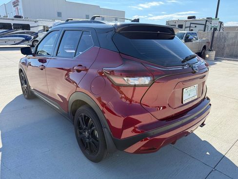 Used 2022 Nissan Kicks SR w/ Interior Electronics Package image 5