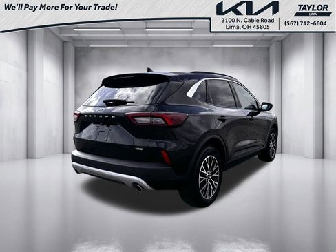 Used 2024 Ford Escape SE image 2