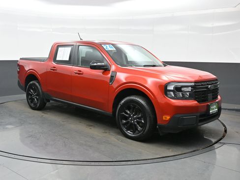 Used 2024 Ford Maverick Lariat w/ Black Appearance Package image 8