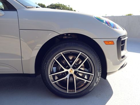 New 2026 Porsche Macan image 11