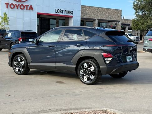 Used 2025 Hyundai Kona SEL FWD image 3