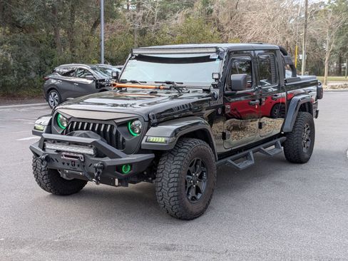 Used 2022 Jeep Gladiator Sport image 7