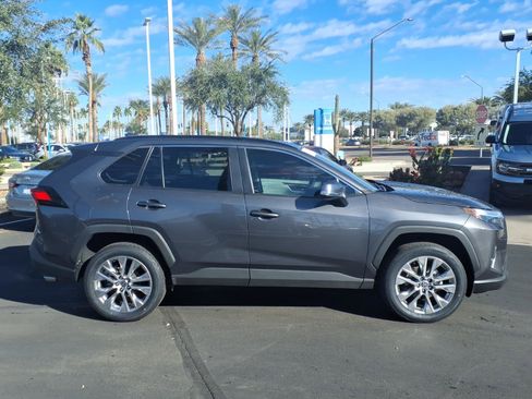 Certified 2023 Toyota RAV4 XLE Premium image 5