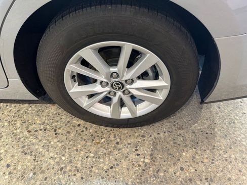 Used 2025 Toyota Camry LE image 30