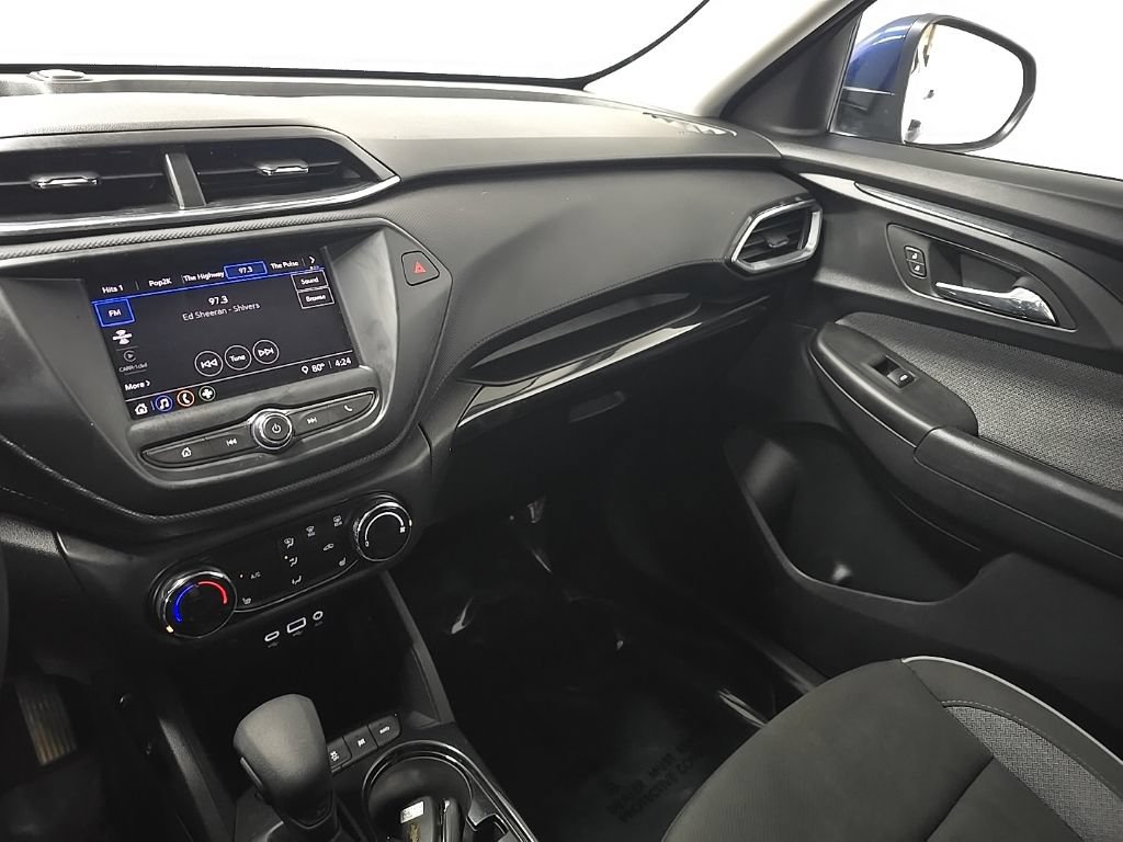 Used 2023 Chevrolet TrailBlazer LT AWD/4WD image 25