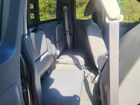 Used 2006 Dodge Dakota ST image 16