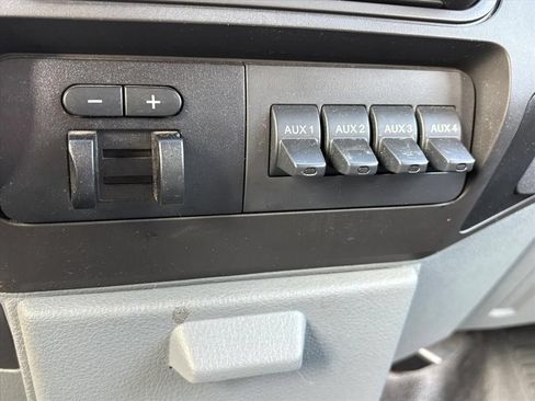 Used 2016 Ford F250 XL w/ Power Equipment Group AWD/4WD image 23