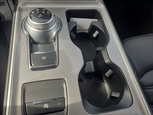 Used 2024 Ford Edge SEL image 22