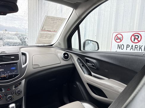 Used 2016 Chevrolet Trax LTZ w/ LPO, Cargo Package image 20