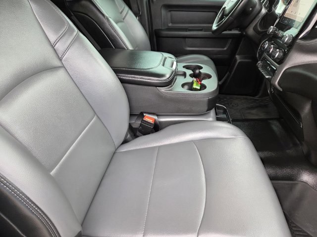 Used 2025 RAM 3500 Tradesman w/ Chrome Appearance Group AWD/4WD image 32