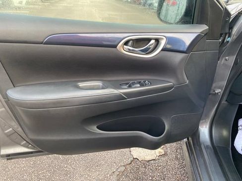 Used 2019 Nissan Sentra SR FWD image 23