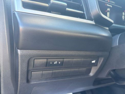 Used 2024 Mitsubishi Outlander SE image 19