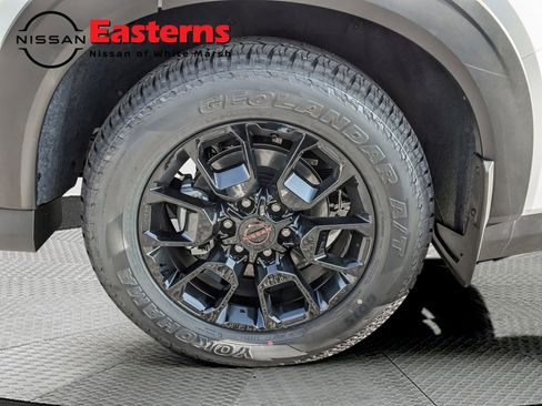 New 2026 Nissan Armada PRO-4X w/ Captain's Chari Seat Package image 10