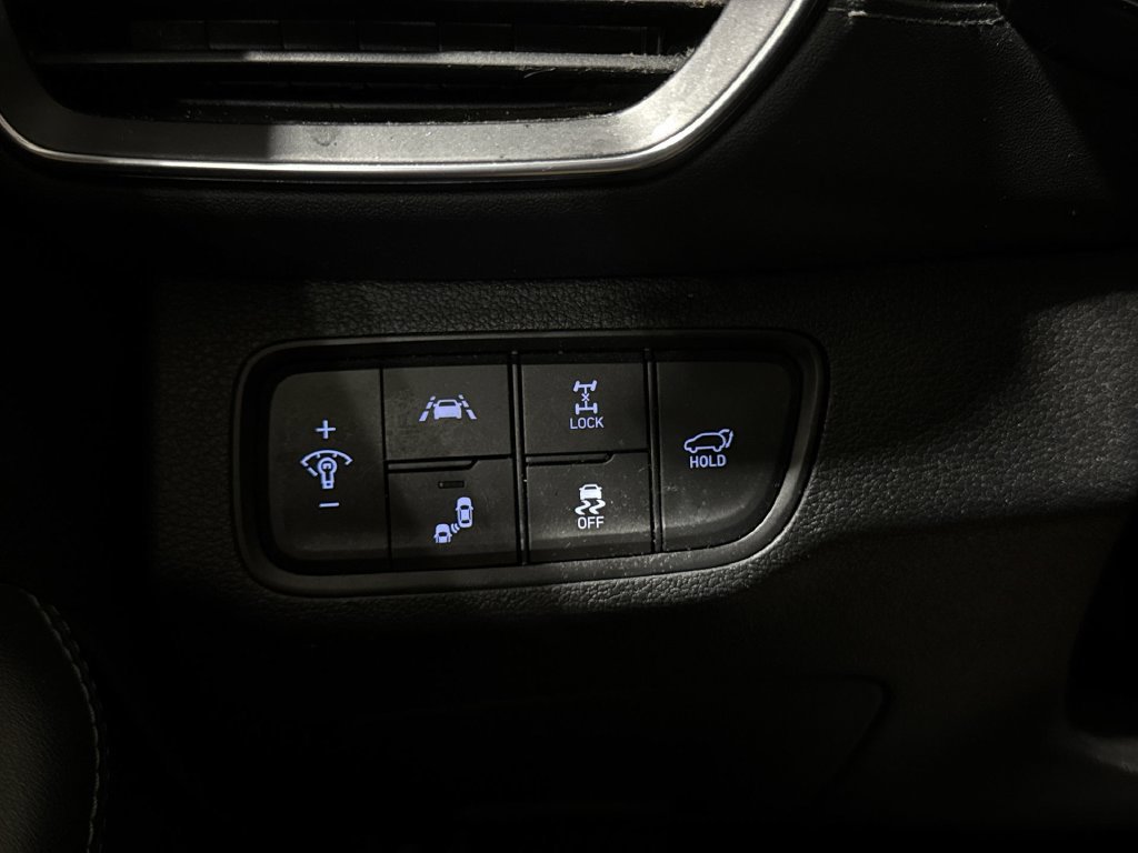 Used 2019 Hyundai Santa Fe AWD image 18