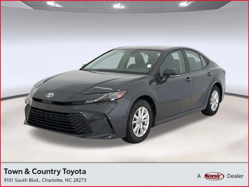 Used 2025 Toyota Camry LE FWD image 1