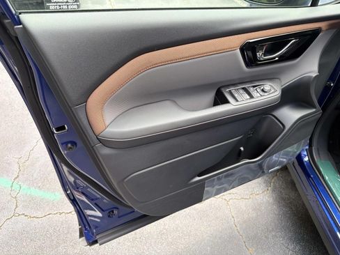 New 2026 Subaru Forester Sport AWD/4WD image 10