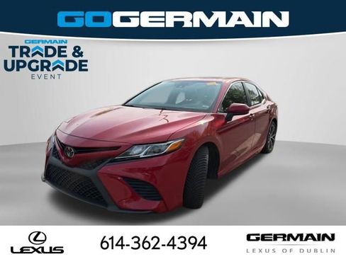 Used 2020 Toyota Camry SE image 1