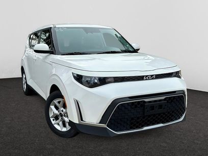 Used 2023 Kia Soul LX w/ LX Technology Package
