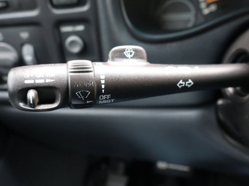 Used 2000 Chevrolet Silverado 1500 LS image 29