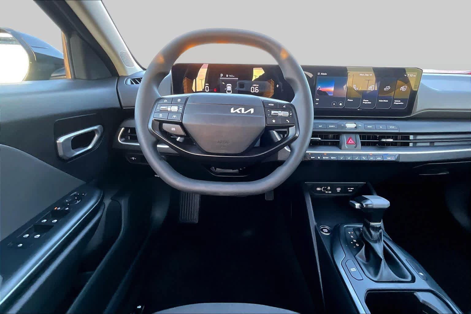 Used 2025 Kia K4 FWD image 6