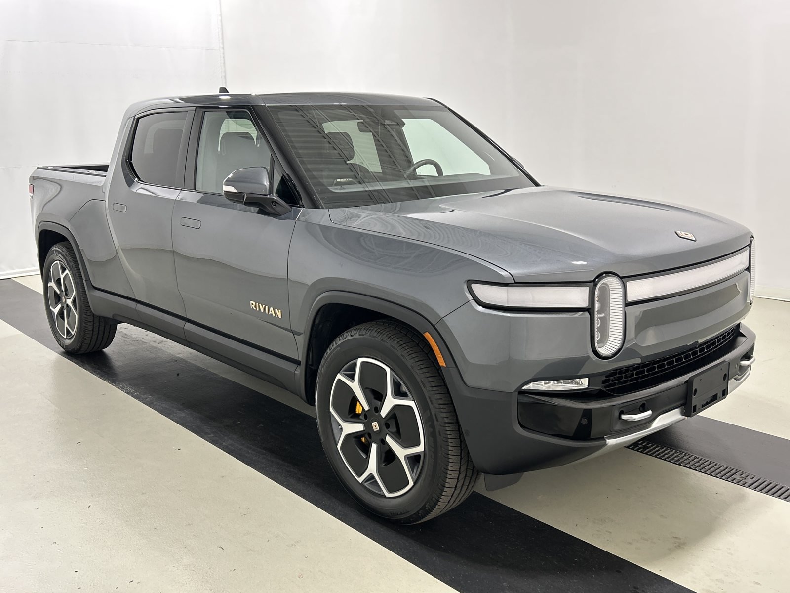 Used 2023 Rivian R1T Adventure Quad AWD/4WD image 7