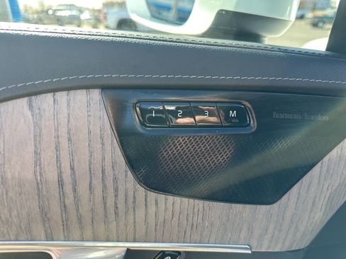 Used 2021 Volvo XC90 T6 Inscription w/ Protection Package Premier image 18