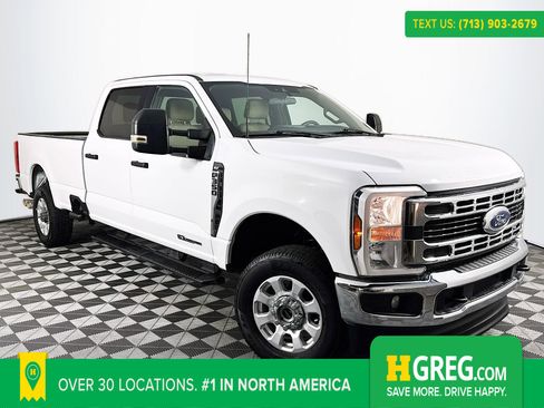 Used 2024 Ford F350 XLT image 1