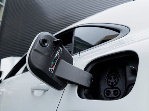 Used 2024 Porsche Macan 4 Electric image 24