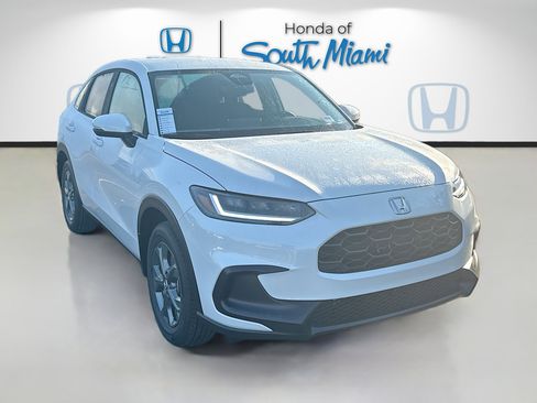 New 2026 Honda HR-V LX image 1