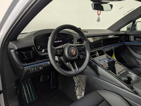 New 2026 Porsche Panamera RWD image 4
