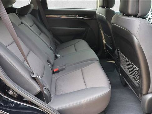 Used 2012 Kia Sorento FWD image 25