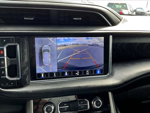 Used 2021 GMC Yukon XL Denali w/ Denali Premium Package image 22