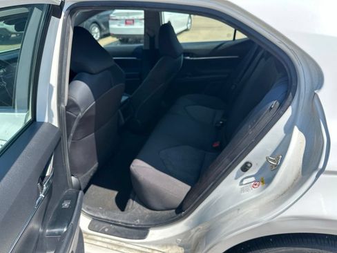 Used 2019 Toyota Camry LE FWD image 6