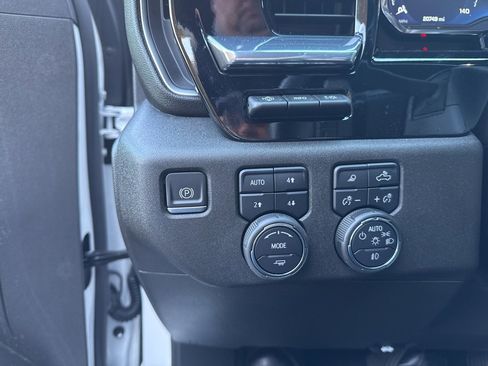 Used 2023 Chevrolet Silverado 1500 High Country w/ High Country Premium Package image 31