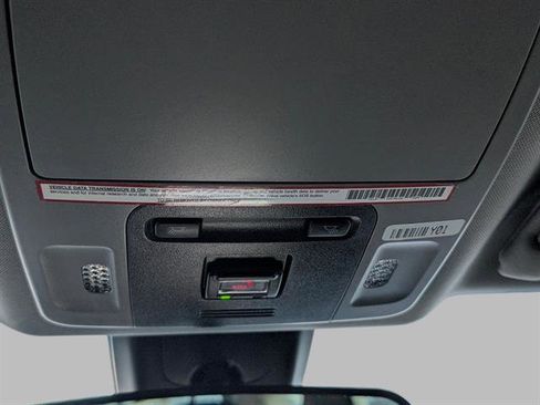 Used 2020 Toyota Camry SE image 32