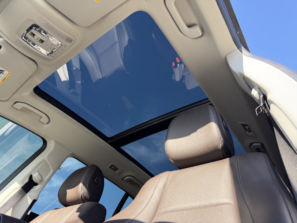 Used 2022 Mercedes-Benz GLS 450 4MATIC image 9