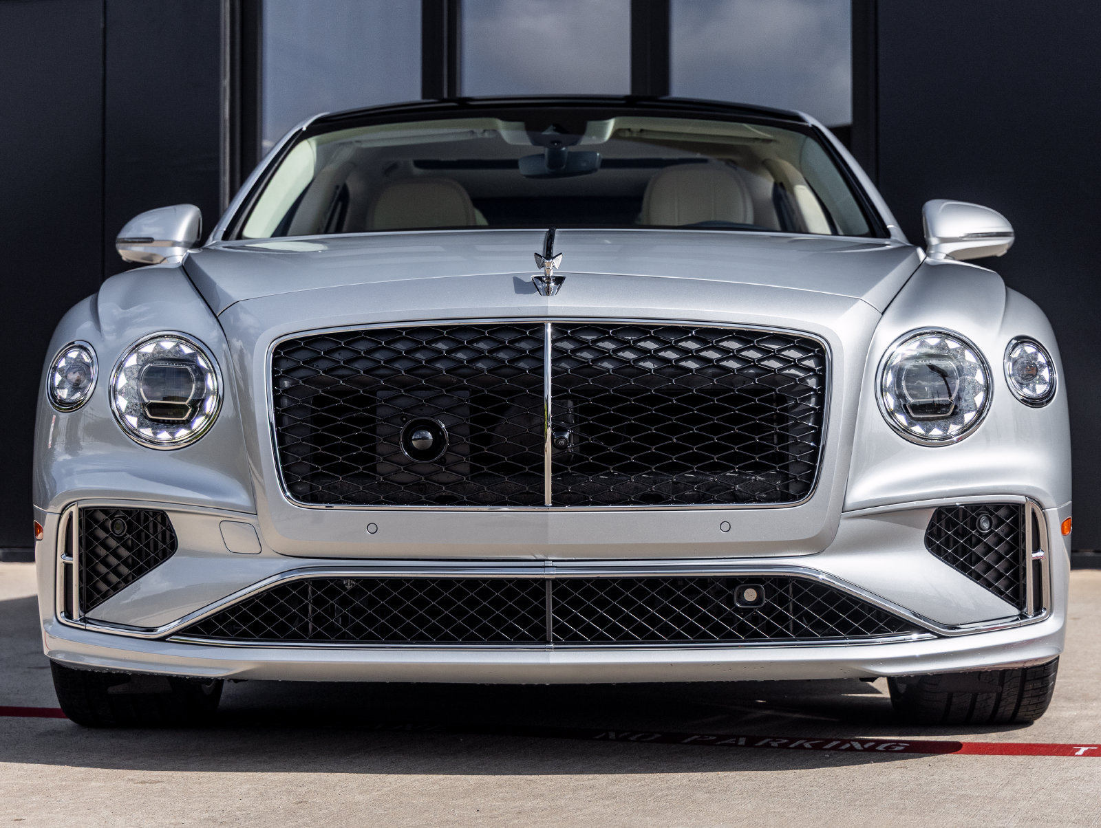 Used 2026 Bentley Flying Spur V8 AWD/4WD image 4