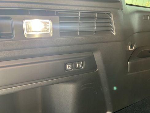 Certified 2025 MAZDA CX-70 3.3 Turbo w/ Preferred Package image 29