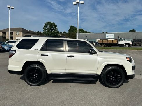 Used 2021 Toyota 4Runner Nightshade AWD/4WD image 8