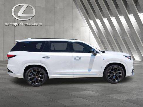 Used 2026 Lexus TX 500h AWD w/ Technology Package image 4