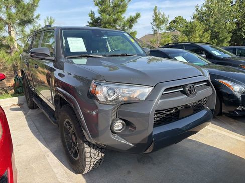 Used 2024 Toyota 4Runner SR5 Premium w/ Moonroof Package AWD/4WD image 2