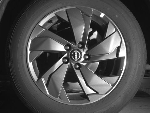 Used 2025 Nissan Rogue SV image 14