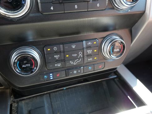 Used 2020 Ford F350 Platinum AWD/4WD image 31