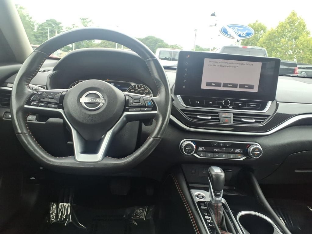 Used 2023 Nissan Altima 2.0 SR FWD image 15