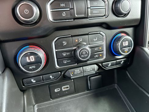 Used 2023 Chevrolet Tahoe RST RWD image 19