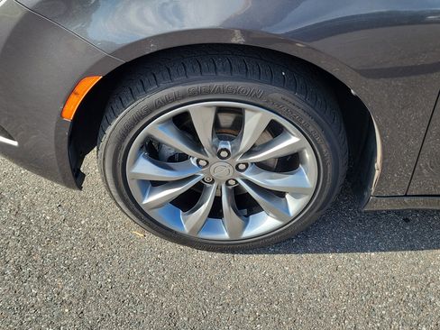 Used 2015 Chrysler 200 S w/ Navigation & Sound Group I FWD image 37