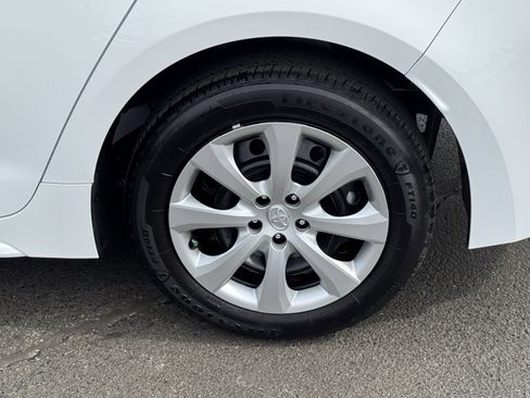 Used 2024 Toyota Corolla LE image 37