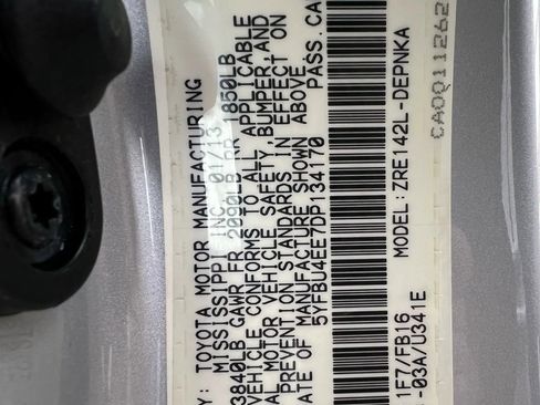 Used 2013 Toyota Corolla LE image 29